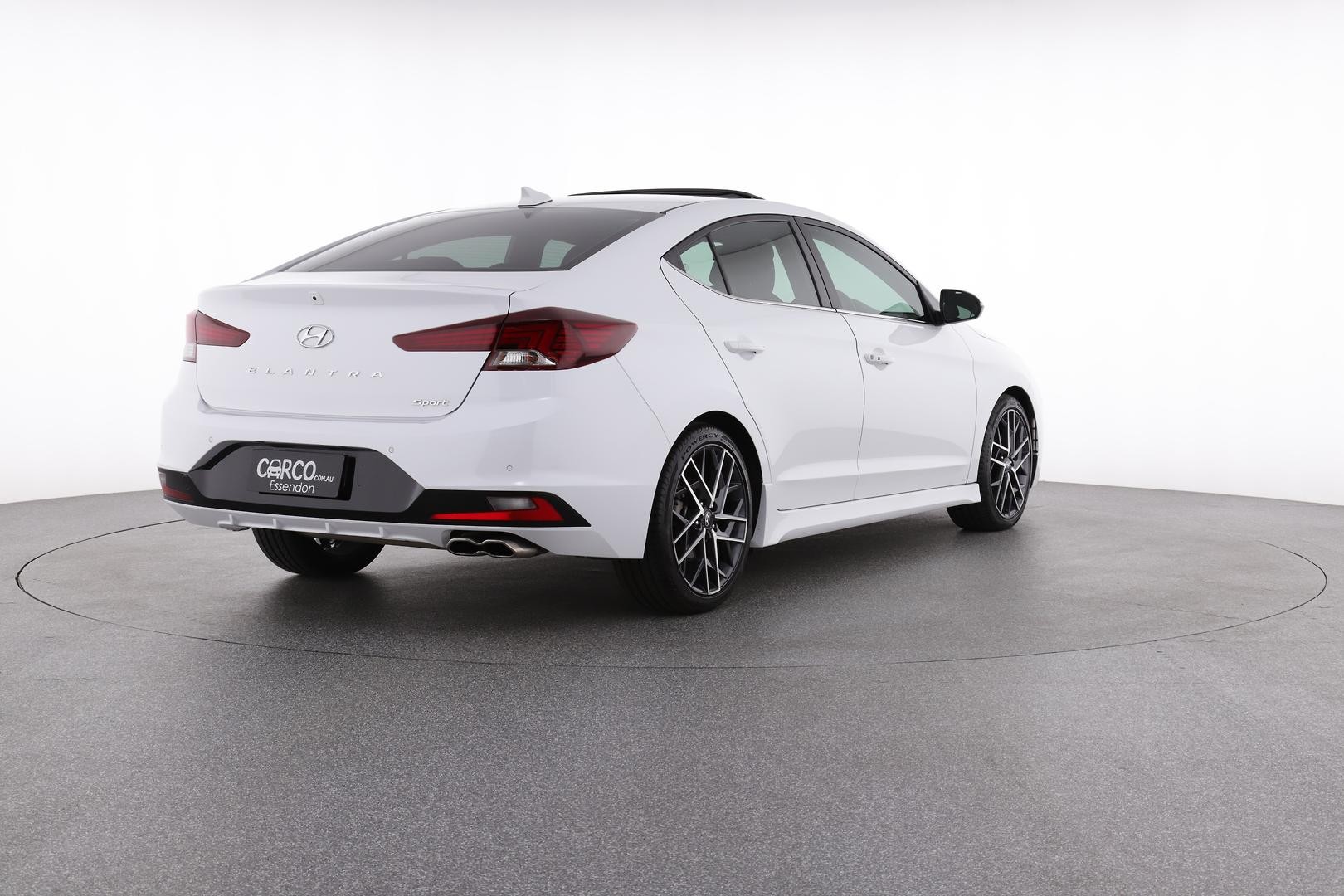 Hyundai Elantra image 4