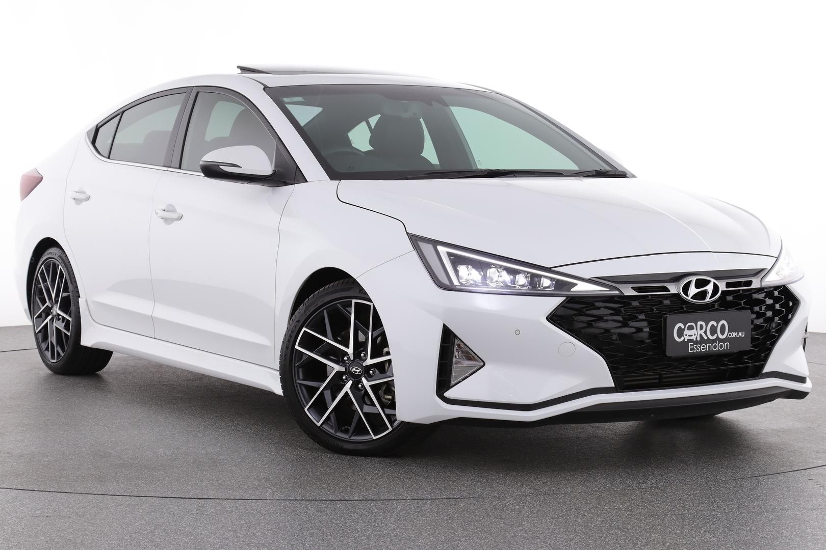 Hyundai Elantra image 1