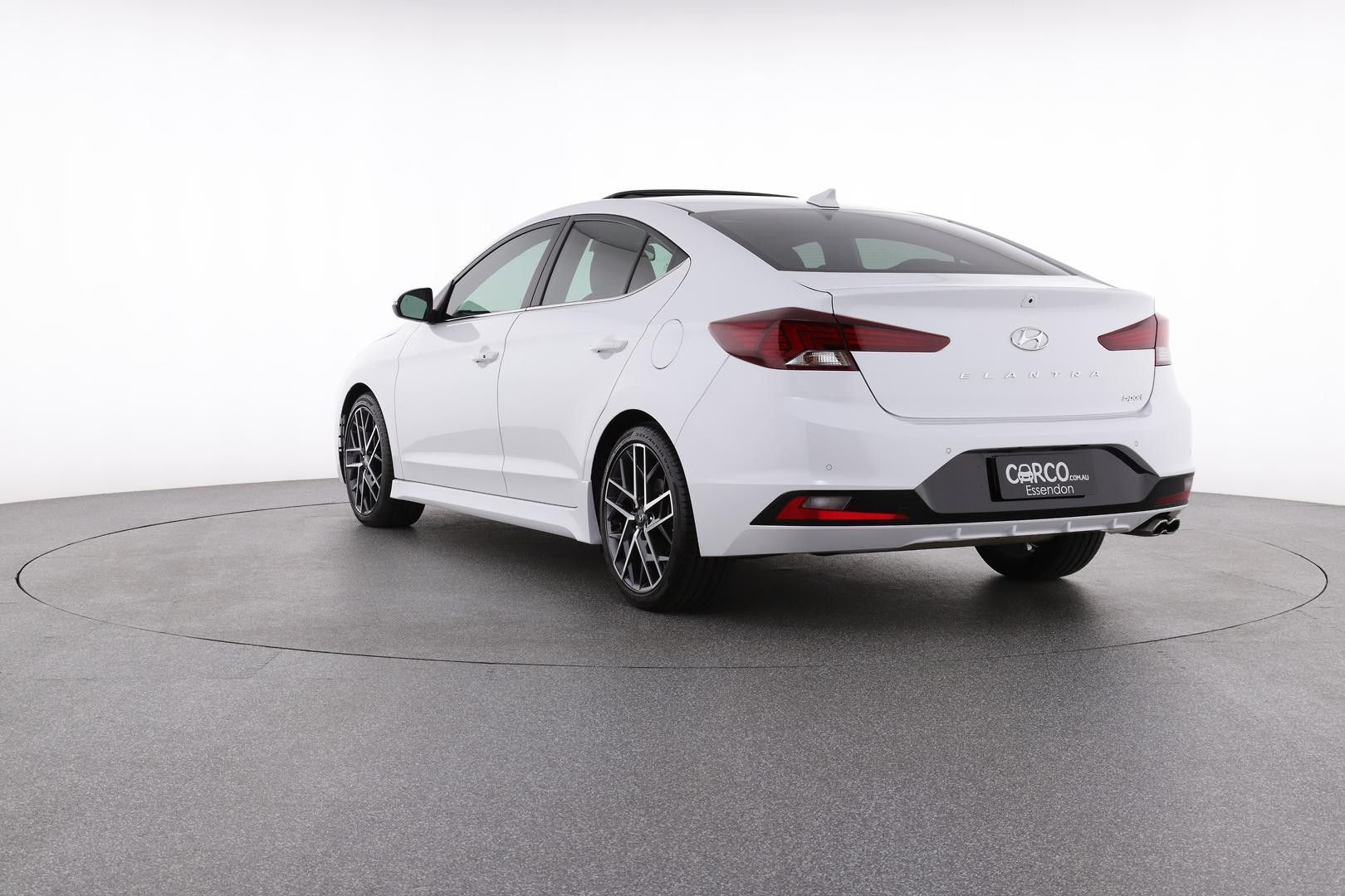 Hyundai Elantra image 3