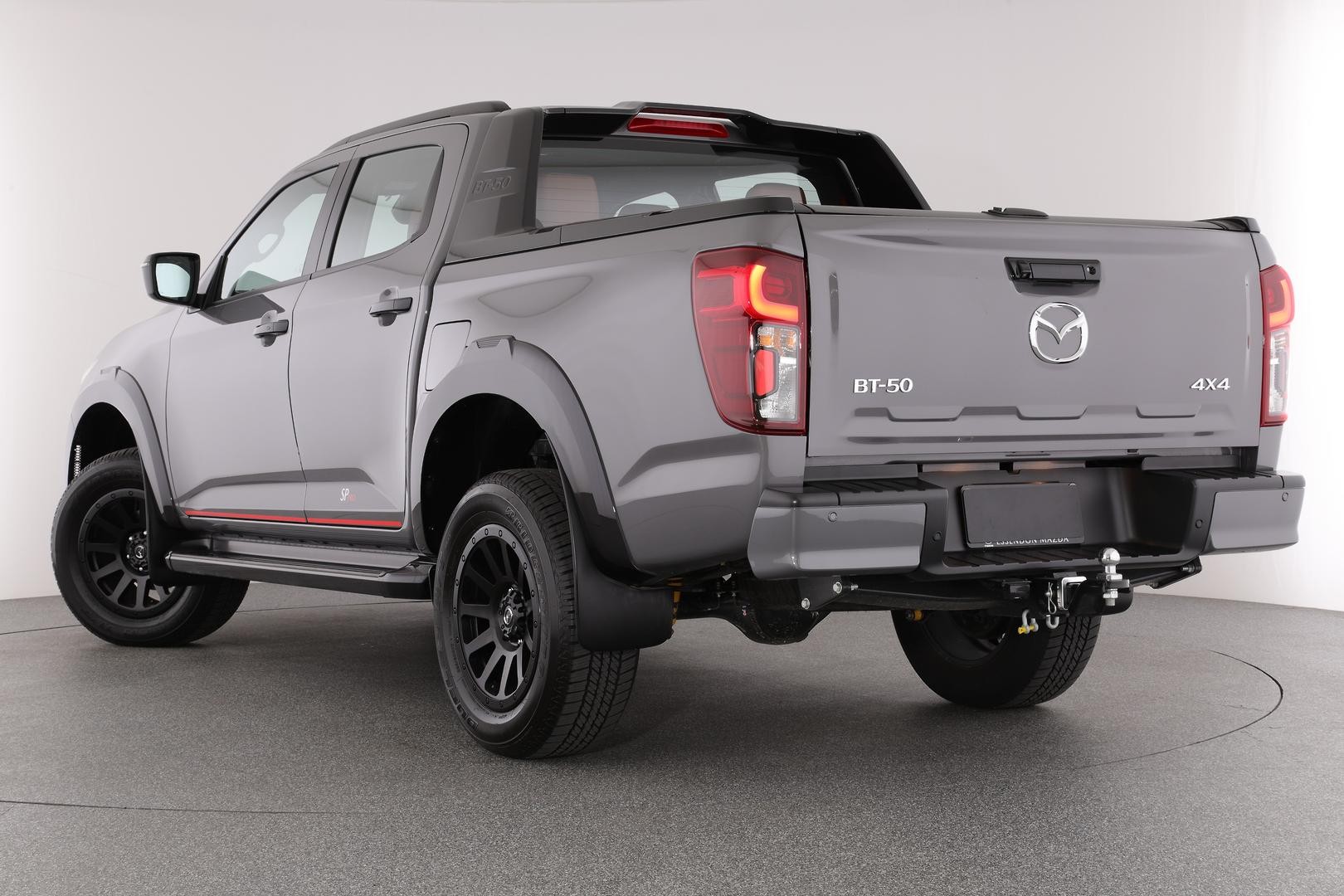 Mazda Bt-50 image 2
