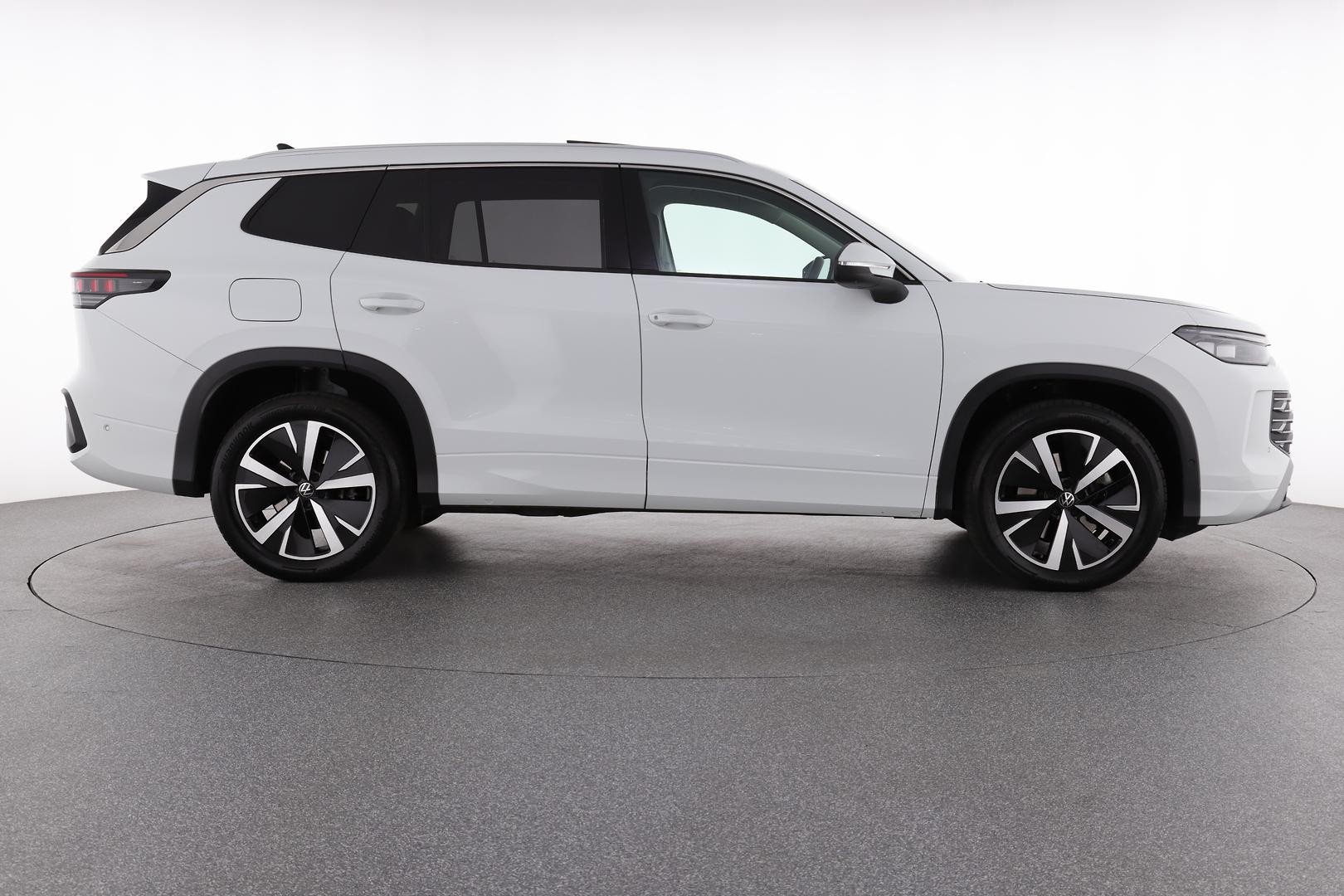 Volkswagen Tayron image 2