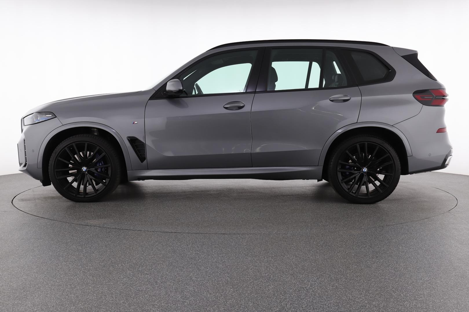 BMW X5 image 2