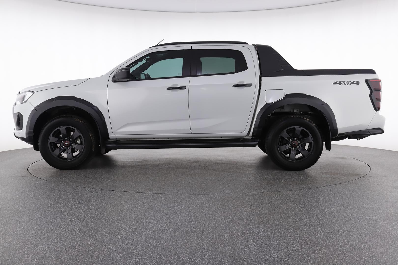 Isuzu D-max image 2