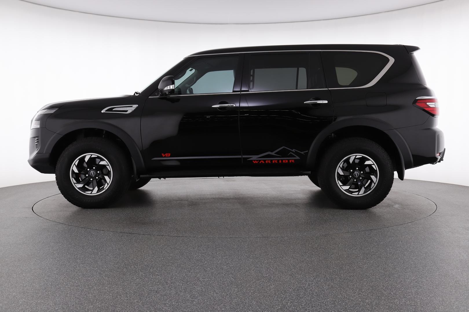 Nissan Patrol image 2