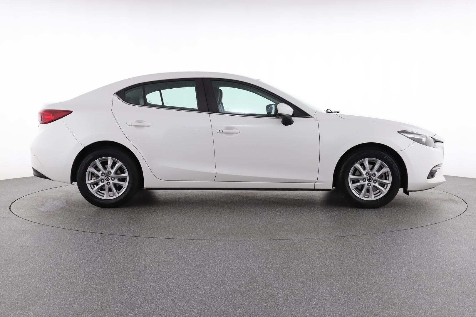 Mazda 3 image 2