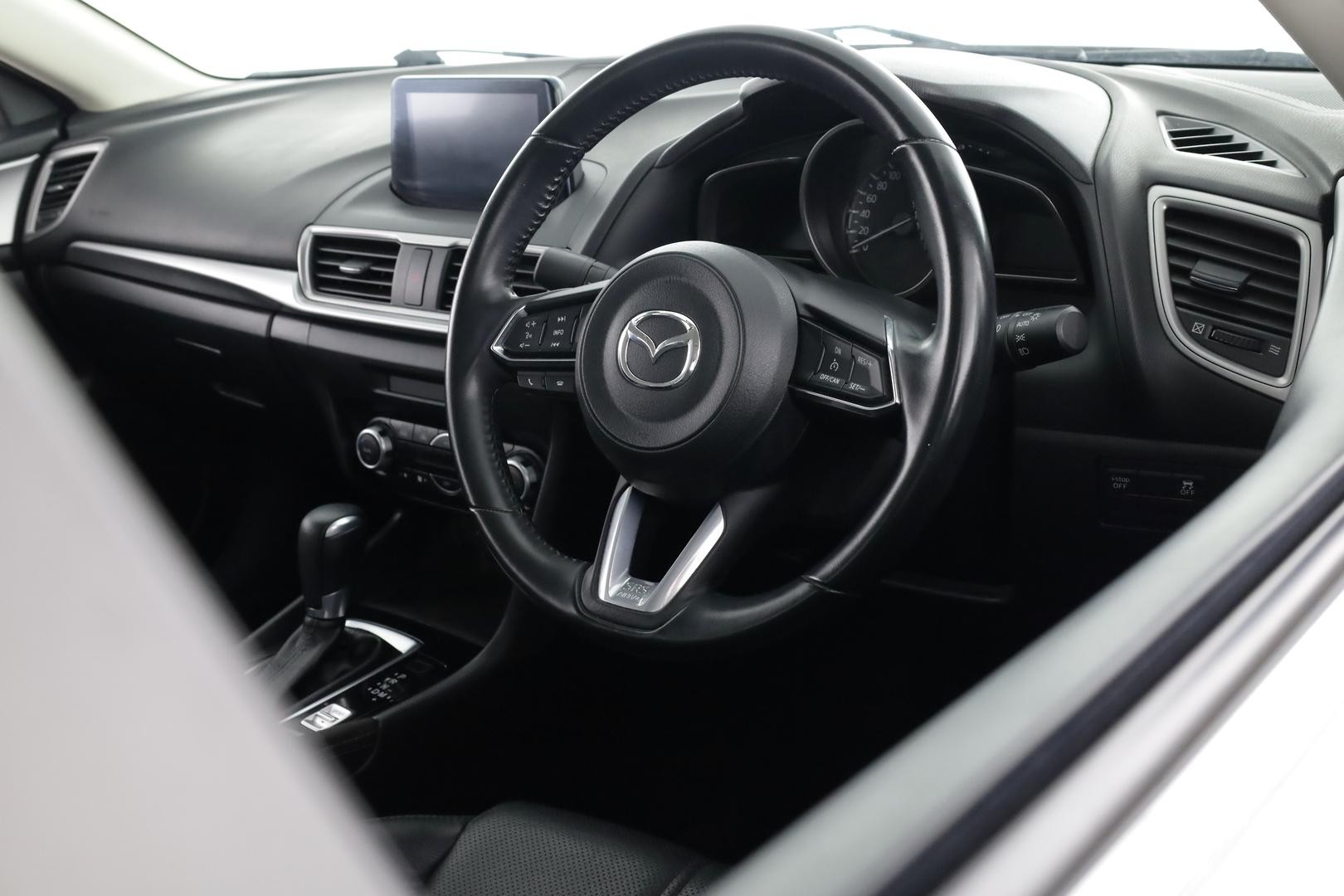 Mazda 3 image 4