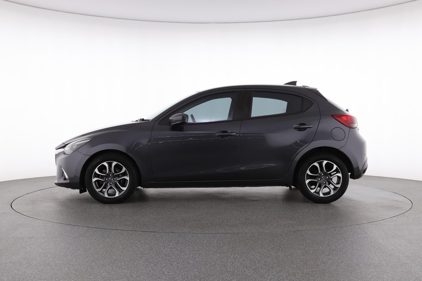 Mazda 2 image 3