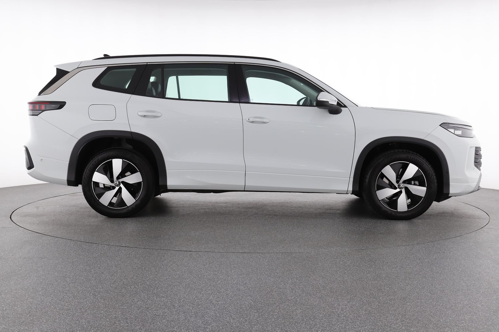 Volkswagen Tayron image 2