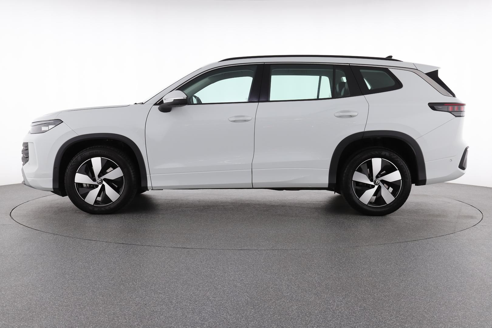 Volkswagen Tayron image 2