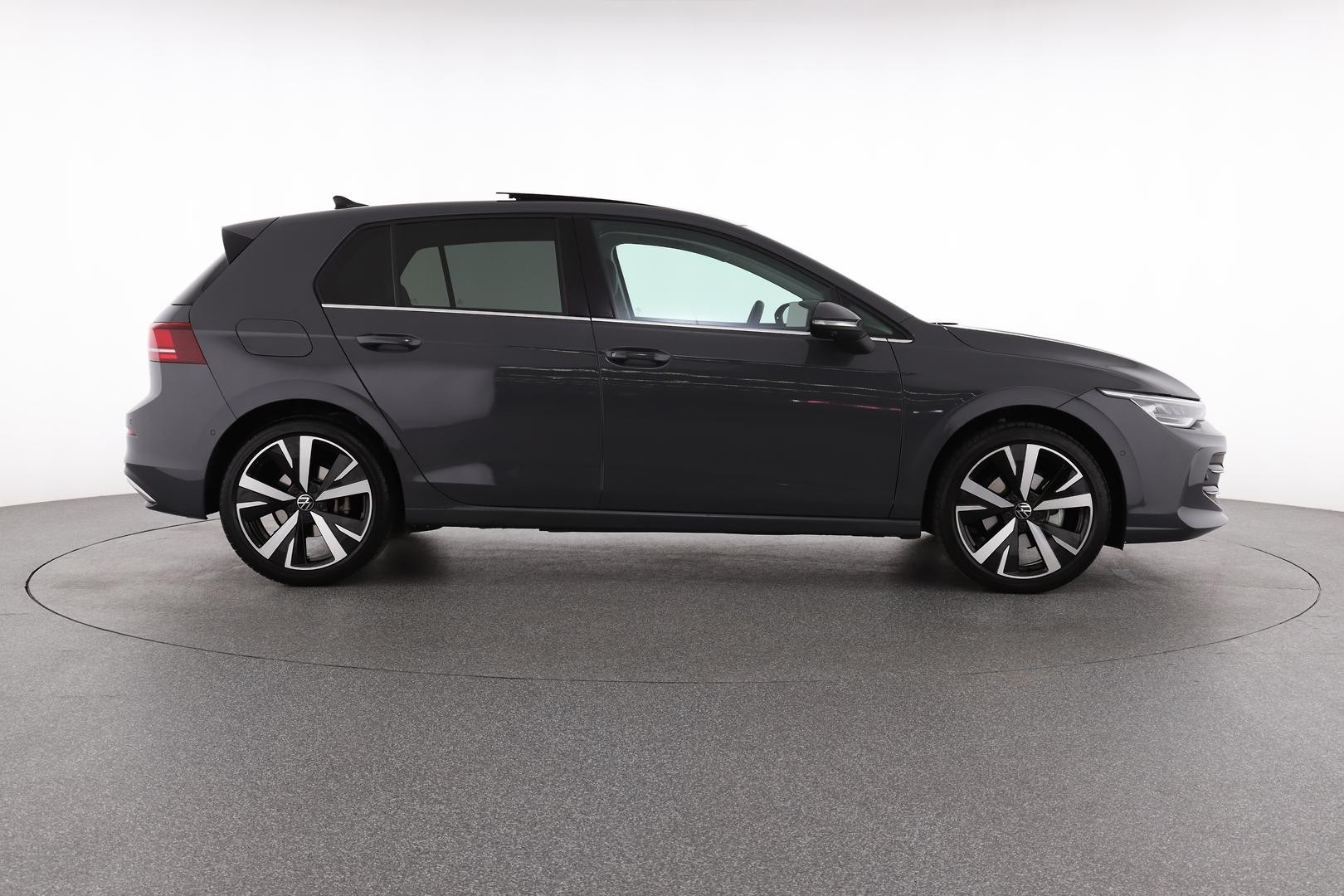 Volkswagen Golf image 2