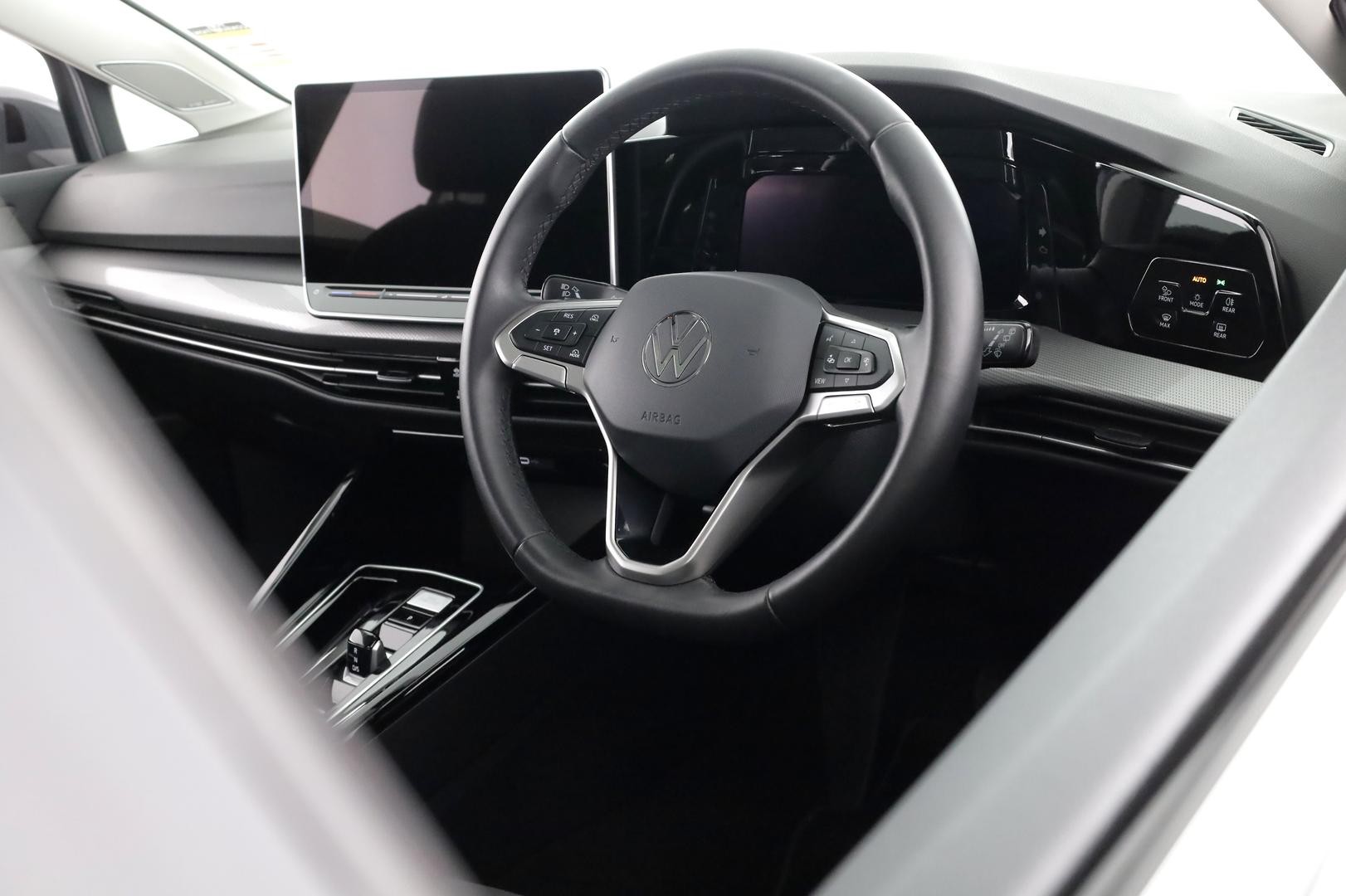 Volkswagen Golf image 4