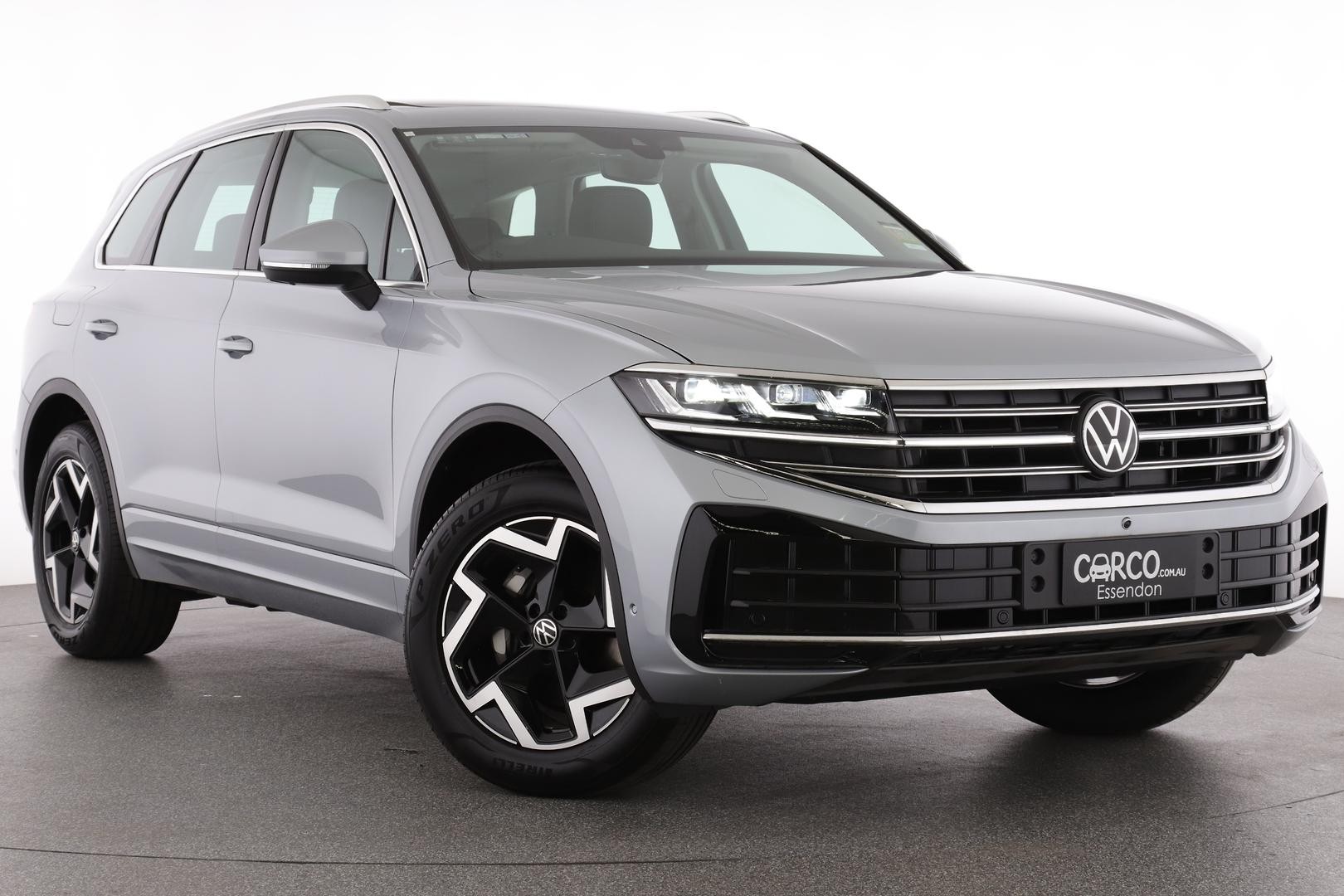 Volkswagen Touareg image 1