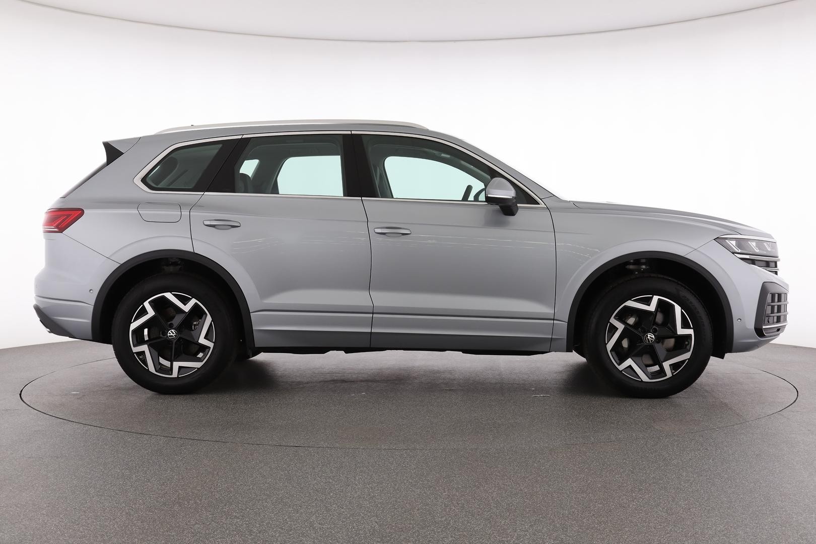 Volkswagen Touareg image 2
