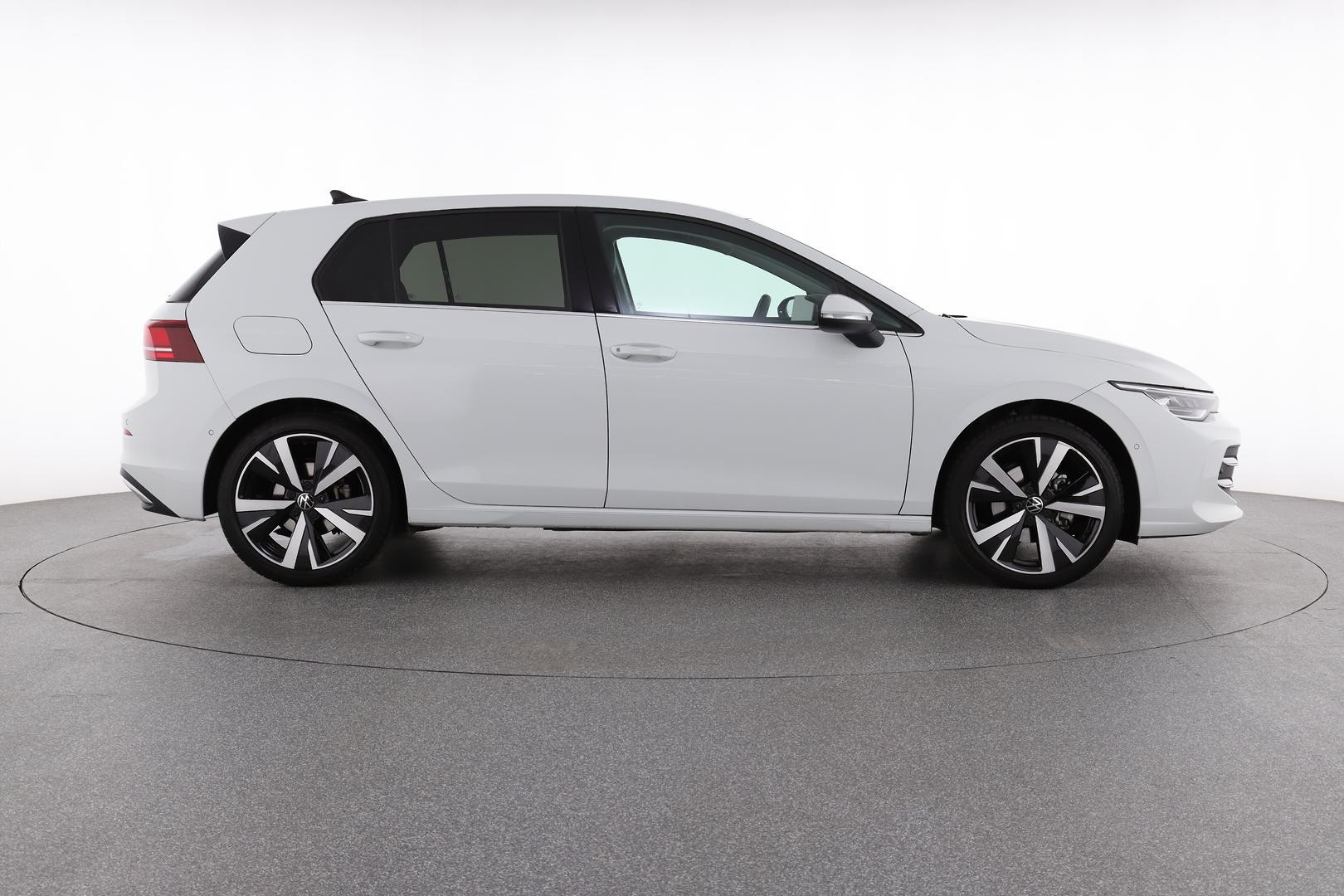 Volkswagen Golf image 2