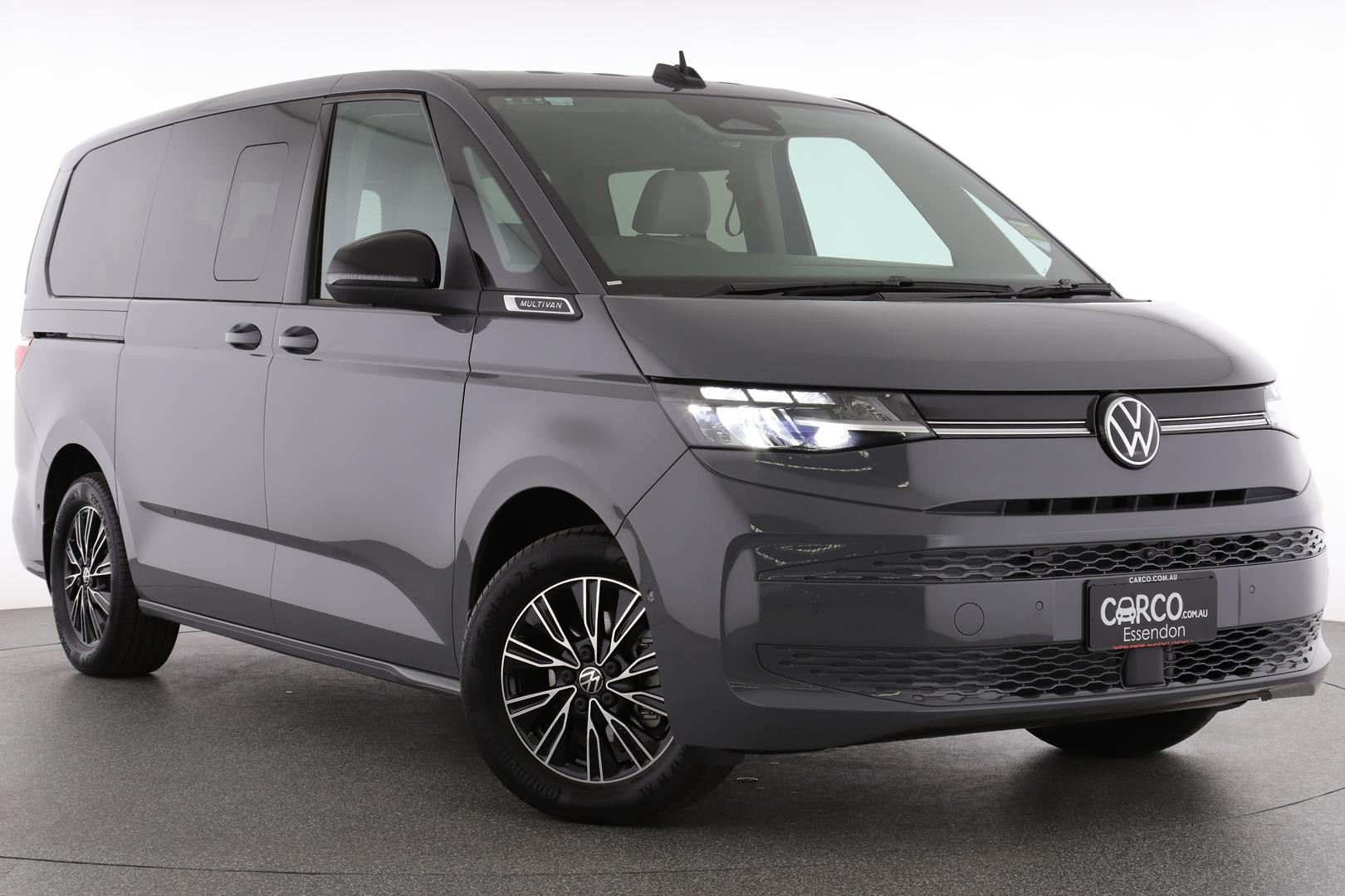 Volkswagen Multivan image 1