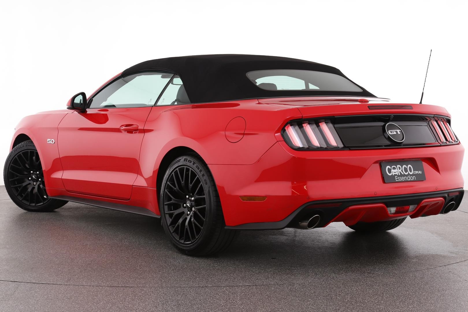 Ford Mustang image 2