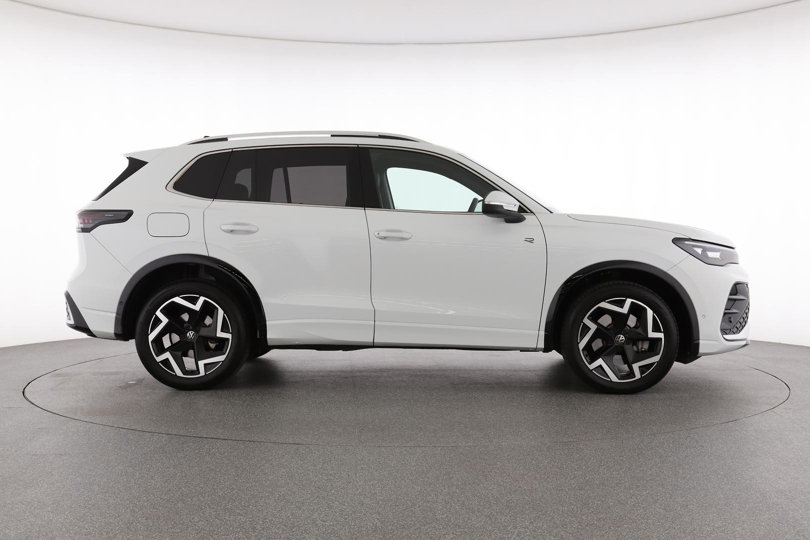 Volkswagen Tiguan image 2