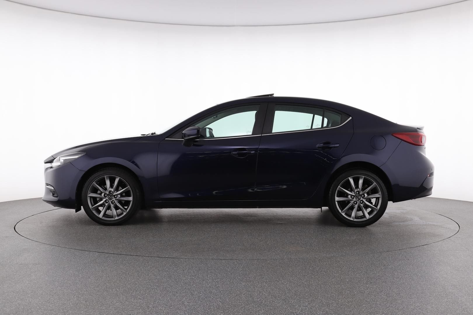 Mazda 3 image 3
