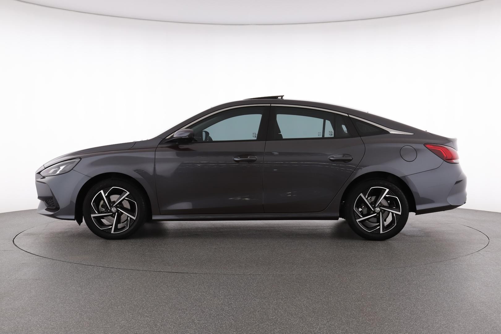 MG Mg5 image 3