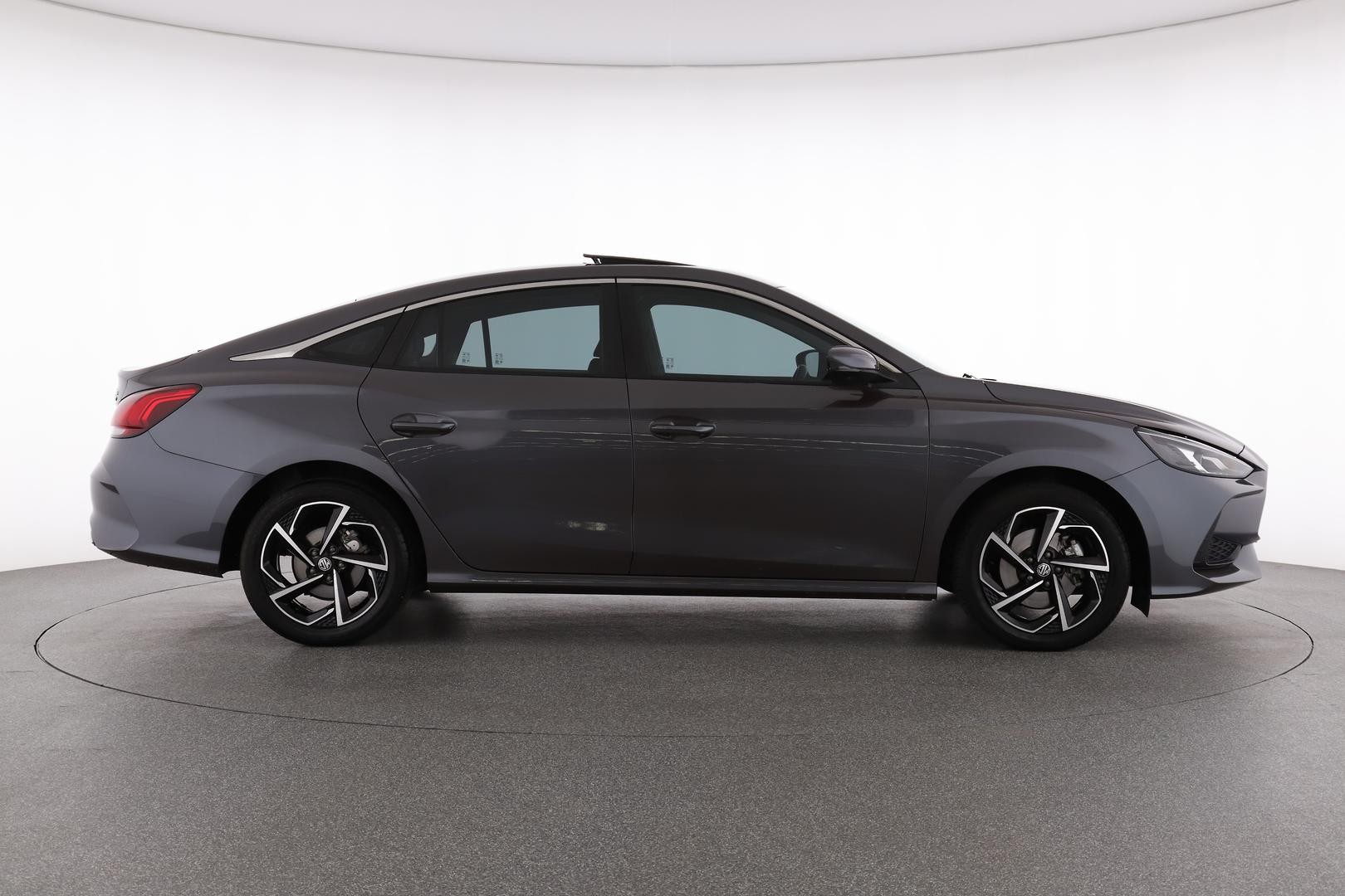 MG Mg5 image 2