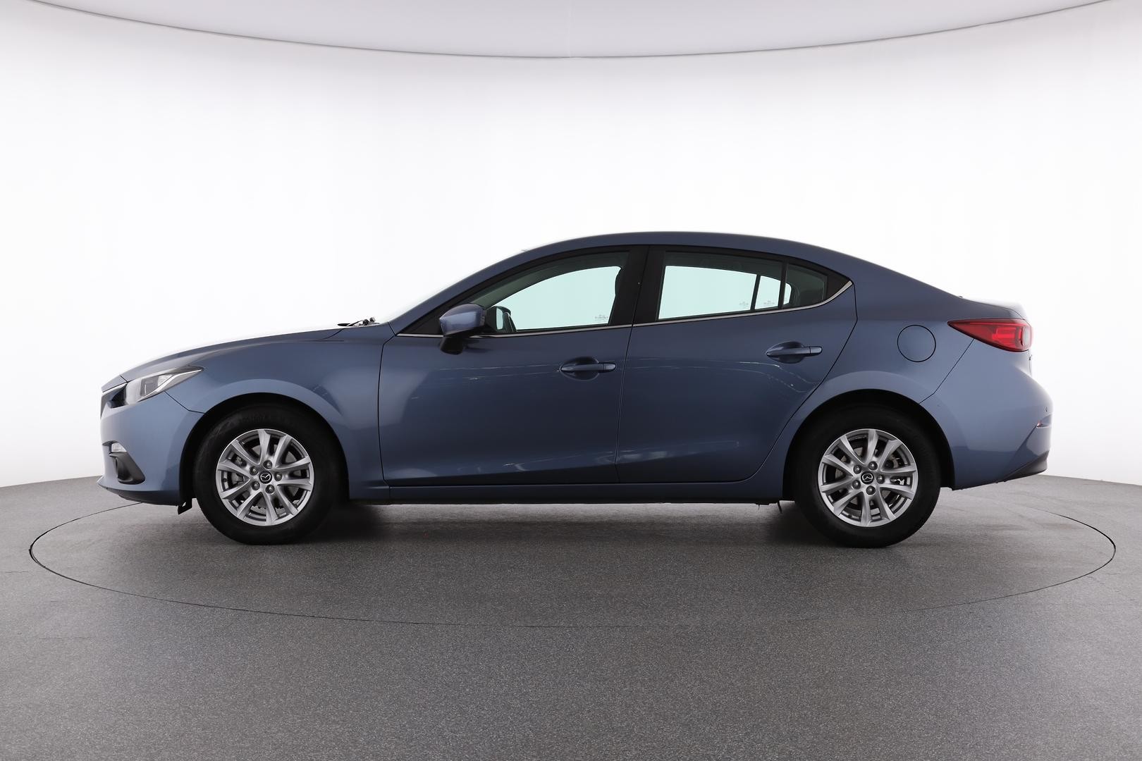 Mazda 3 image 3