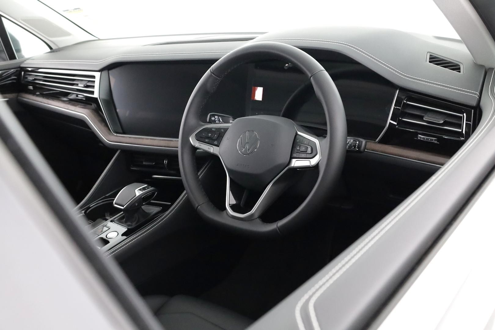 Volkswagen Touareg image 4