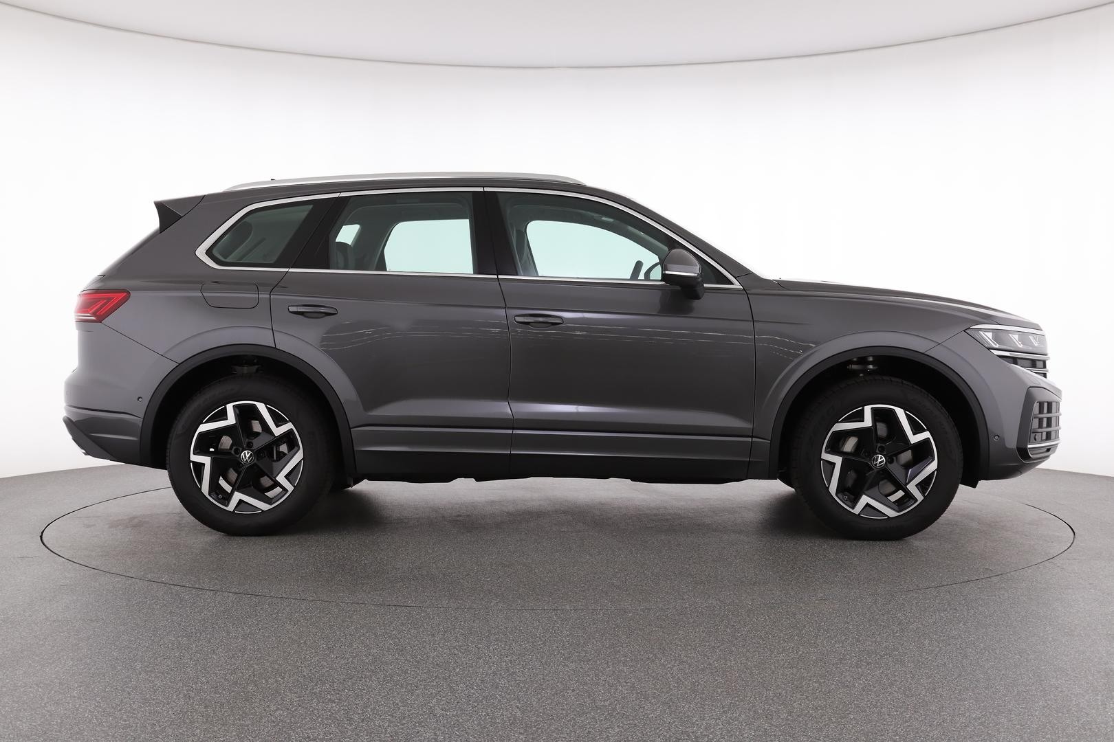 Volkswagen Touareg image 2