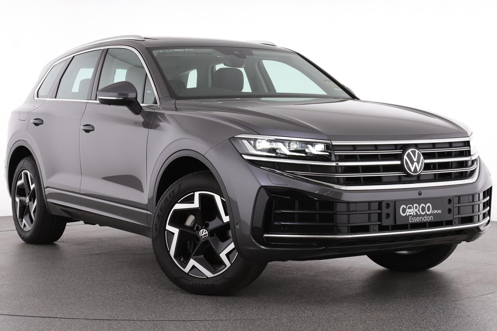 Volkswagen Touareg image 1