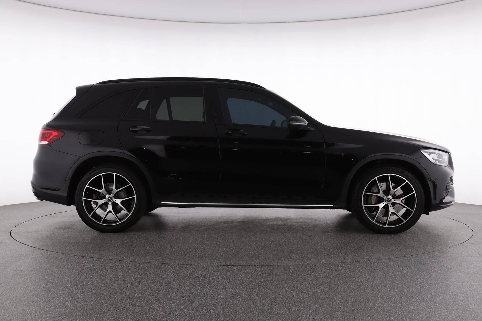 Mercedes Benz Glc-class image 2