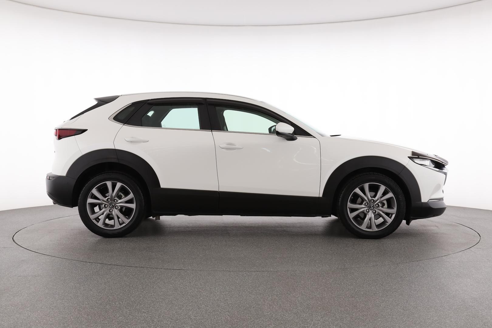 Mazda Cx-30 image 2