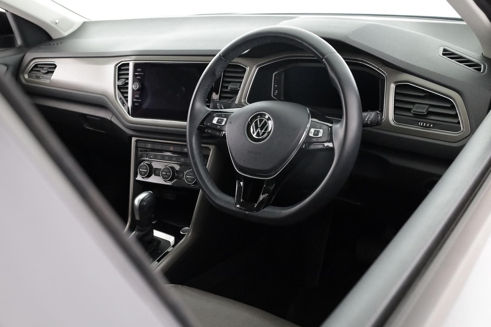 Volkswagen T-roc image 4