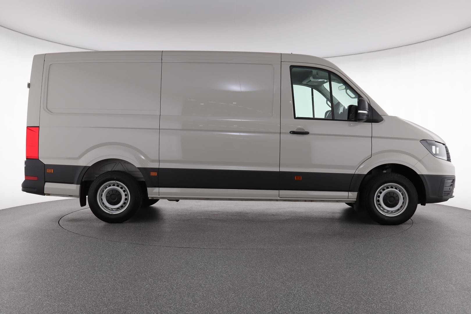 Volkswagen Crafter image 2