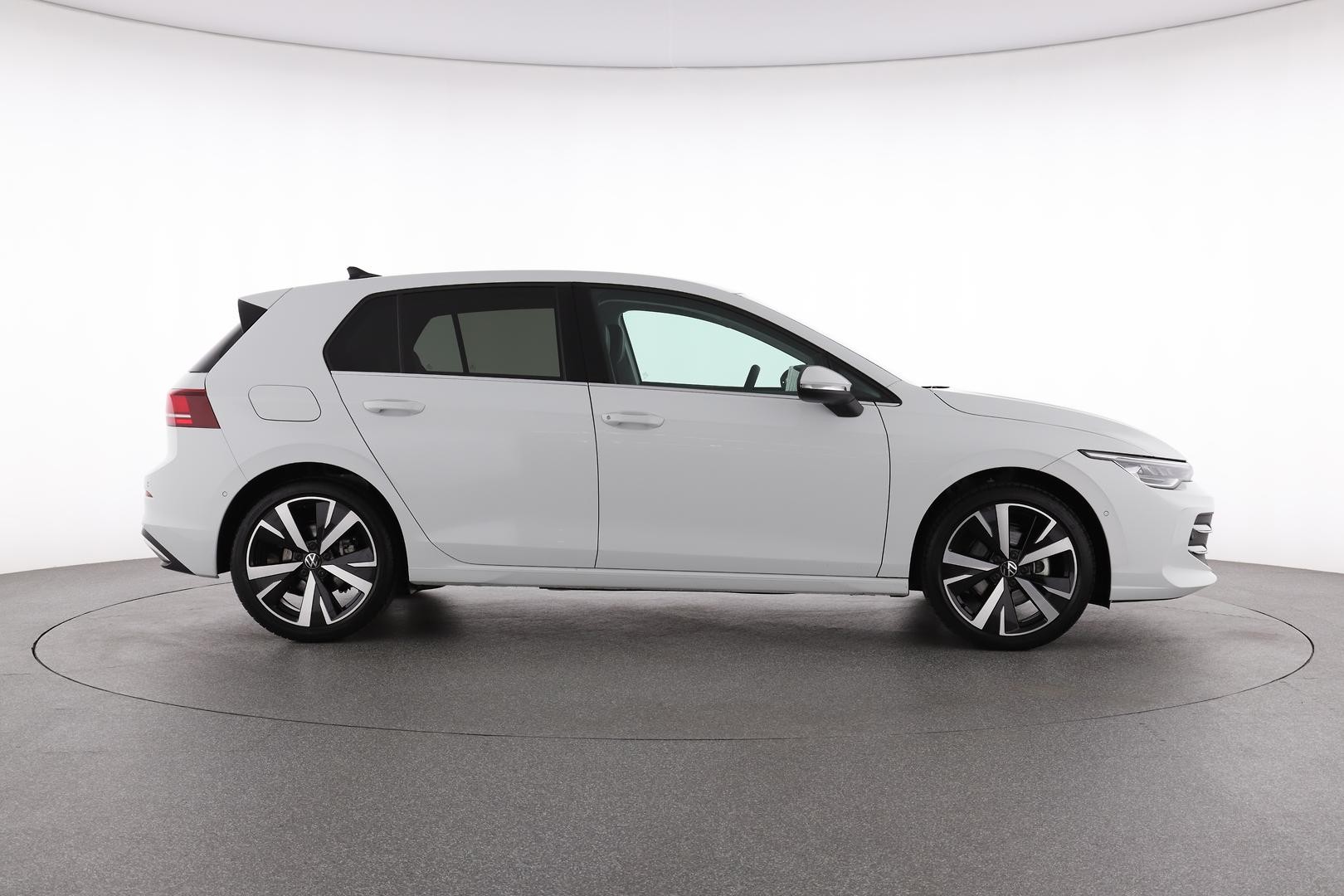 Volkswagen Golf image 2