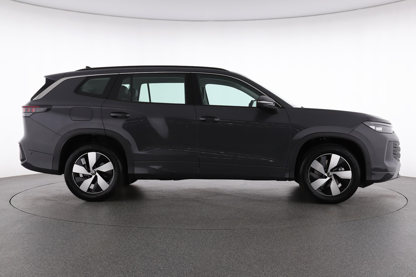 Volkswagen Tayron image 2