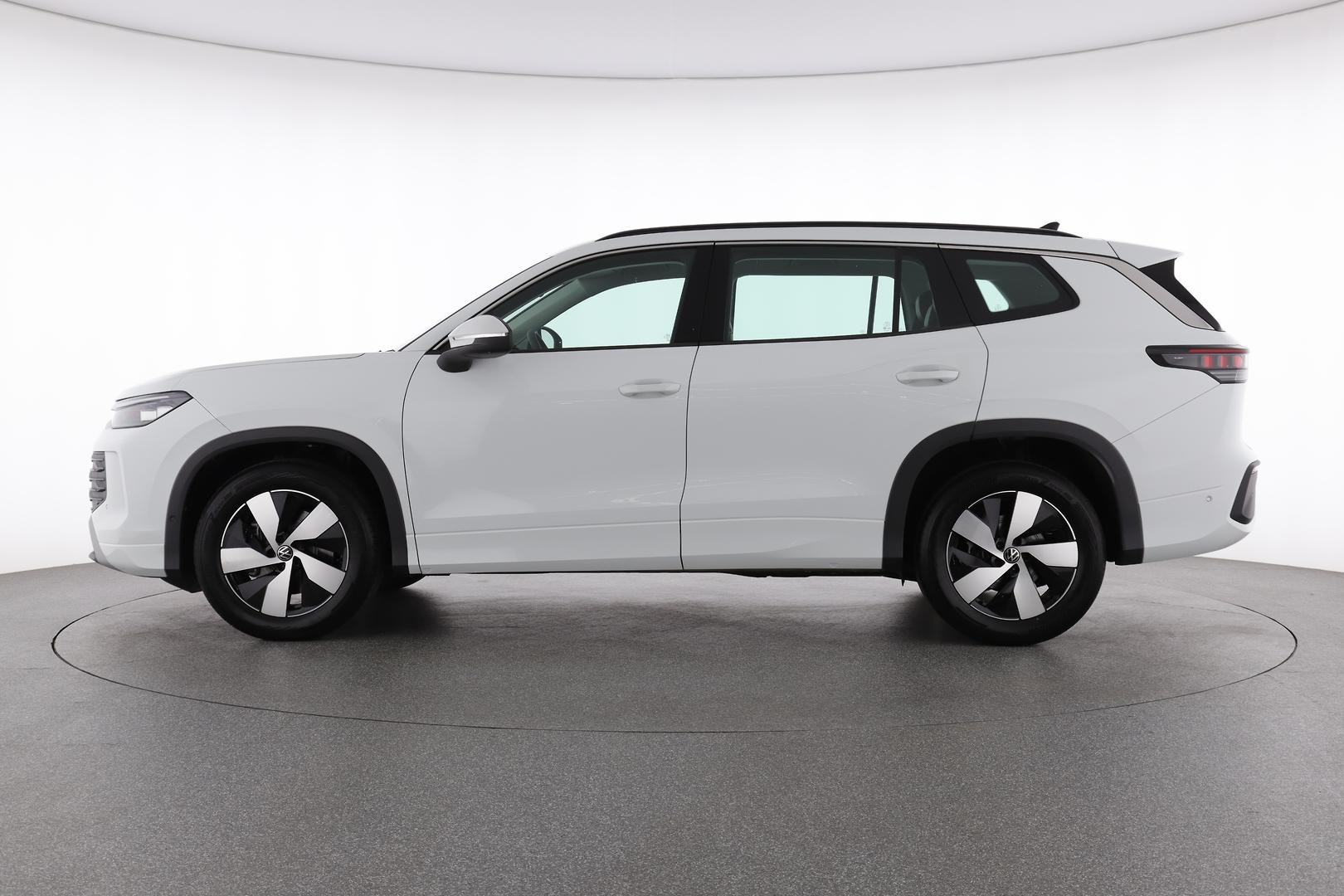 Volkswagen Tayron image 3