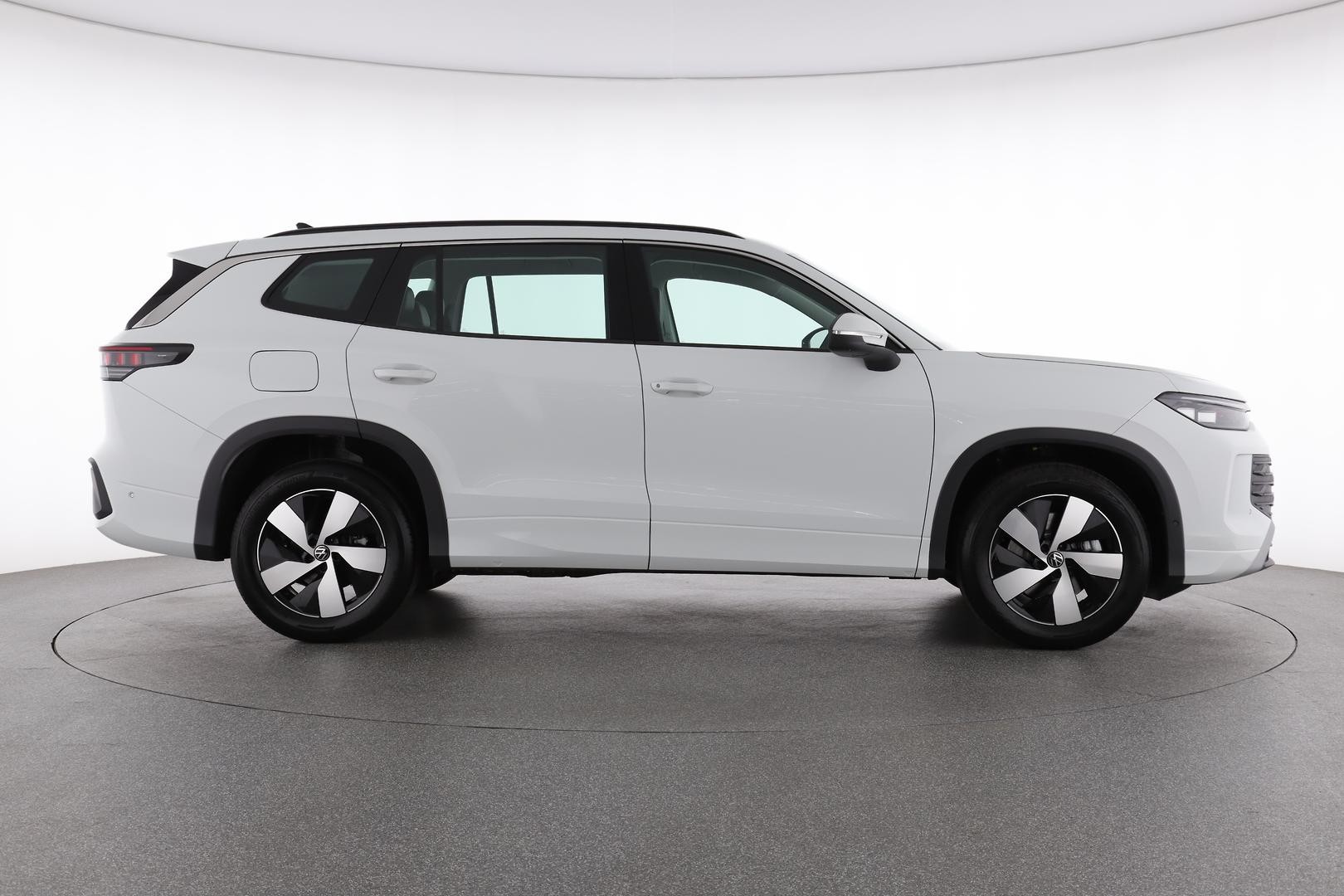 Volkswagen Tayron image 2