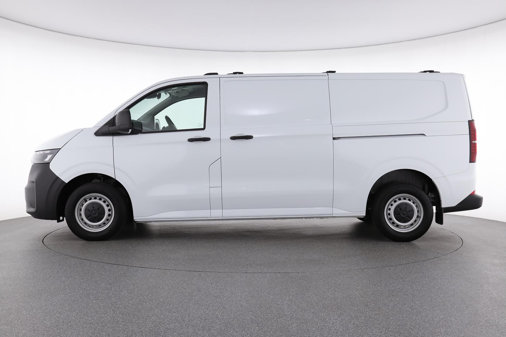 Volkswagen Transporter image 3