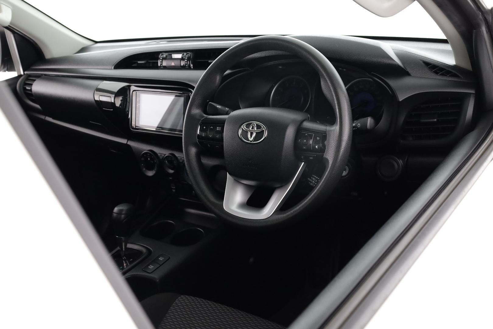 Toyota Hilux image 4