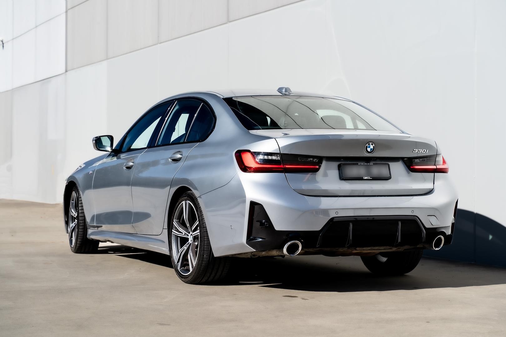 BMW 3 Series image 4