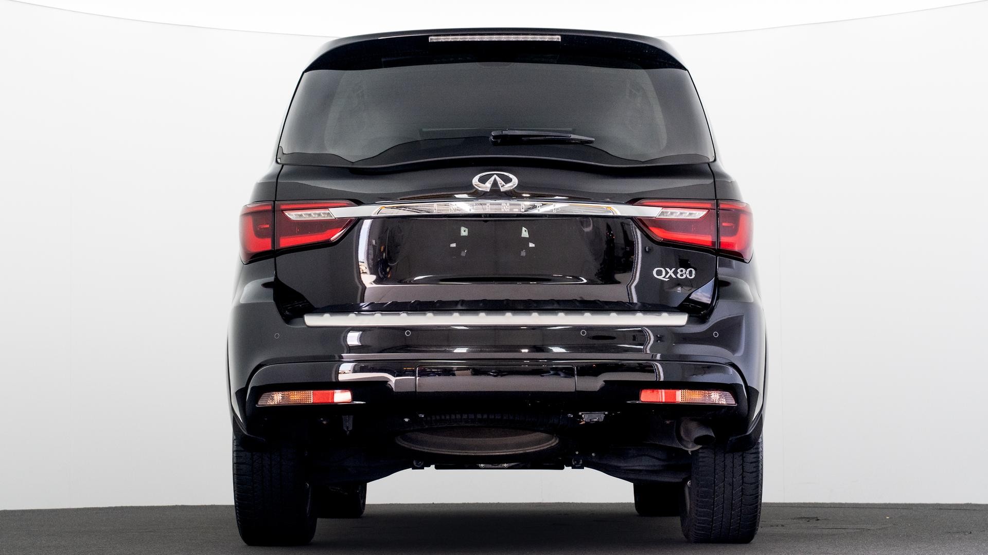 Infiniti Qx80 image 3