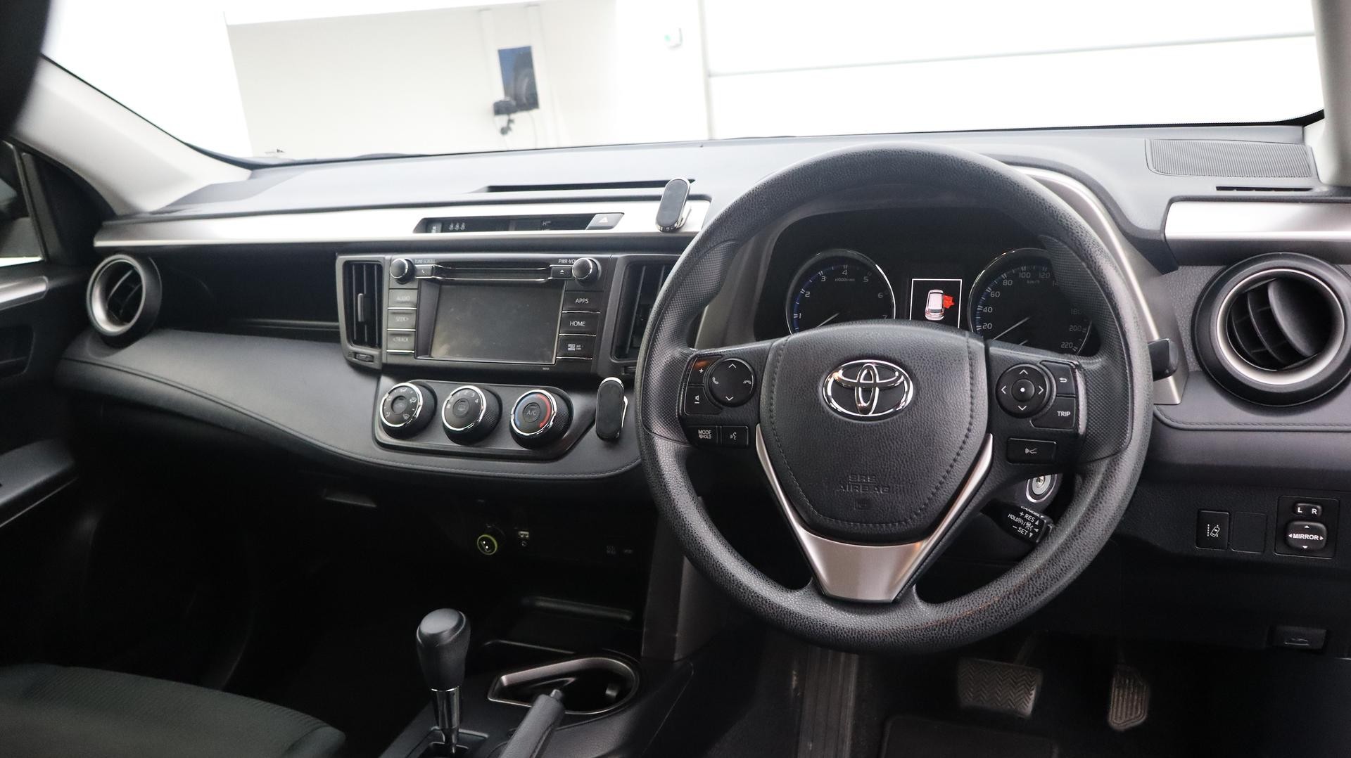 Toyota Rav4 image 4