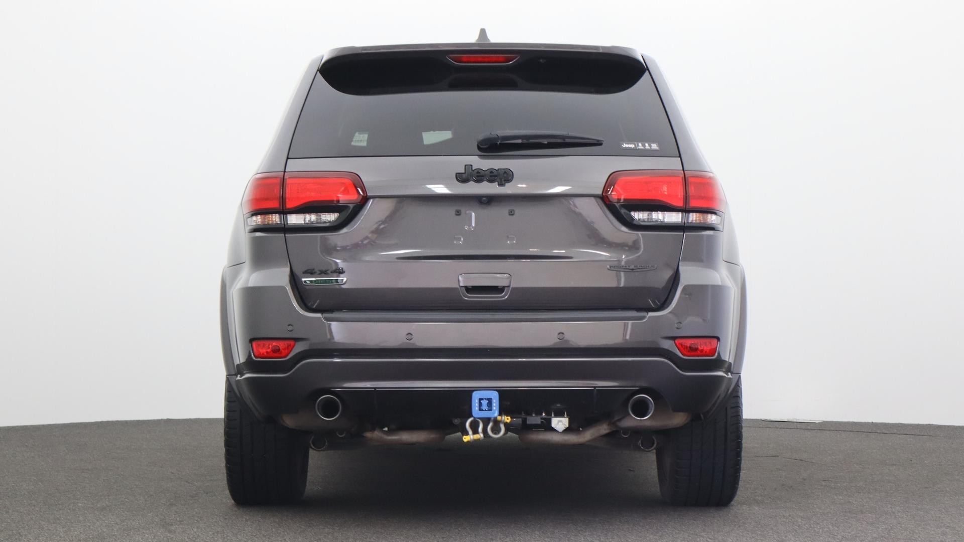 Jeep Grand Cherokee image 3