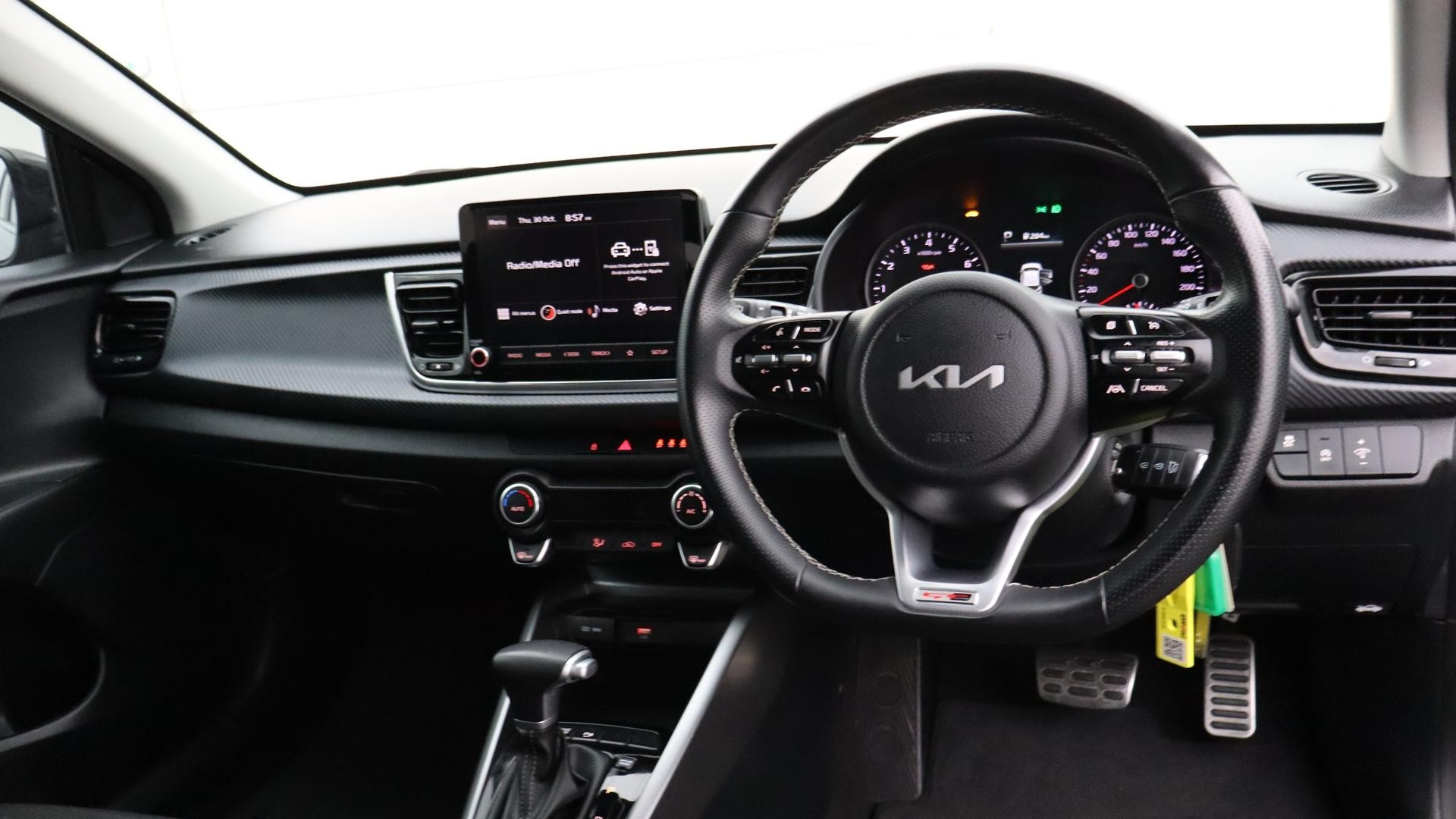 Kia Rio image 4