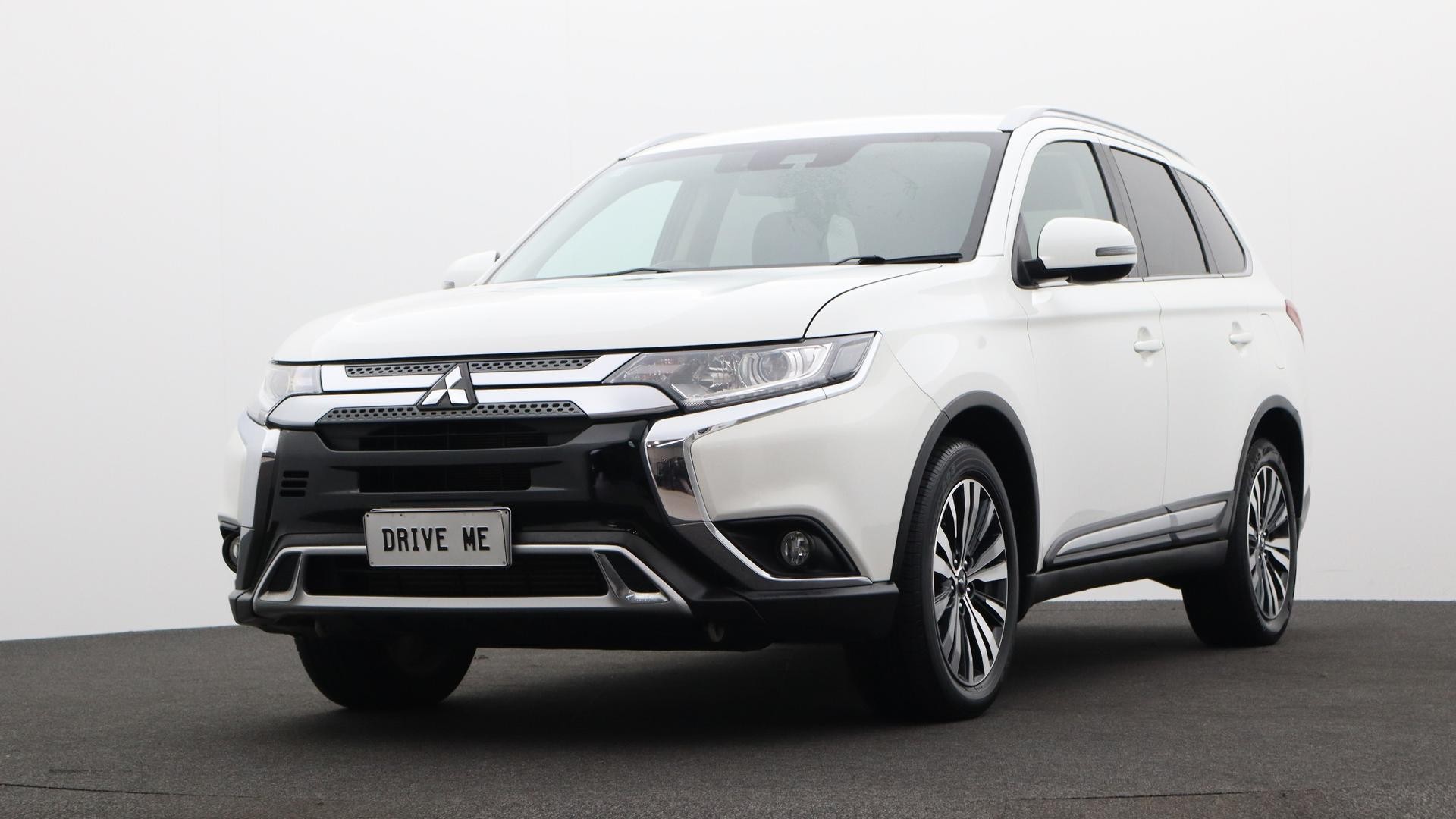 Mitsubishi Outlander image 1