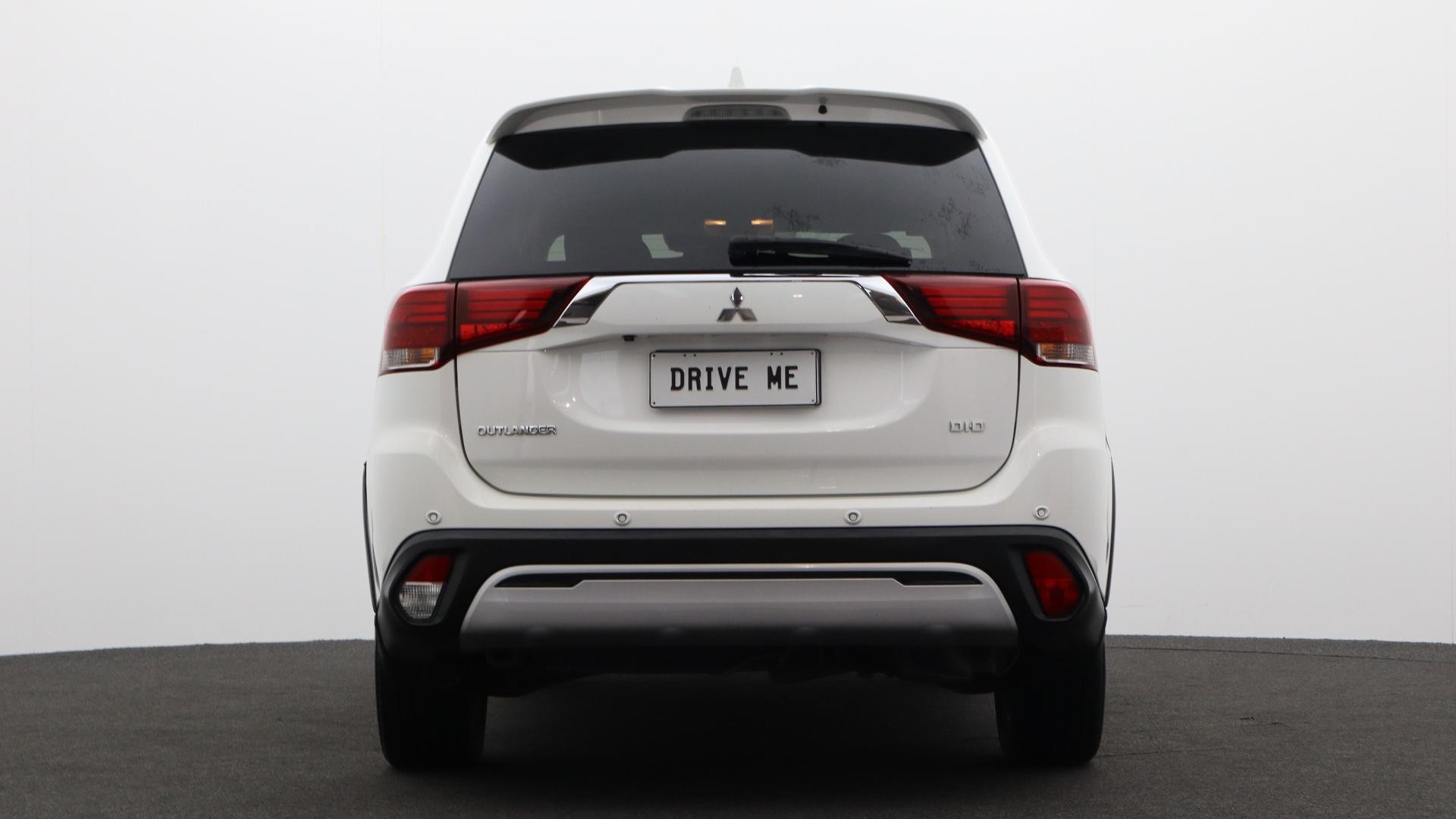 Mitsubishi Outlander image 3