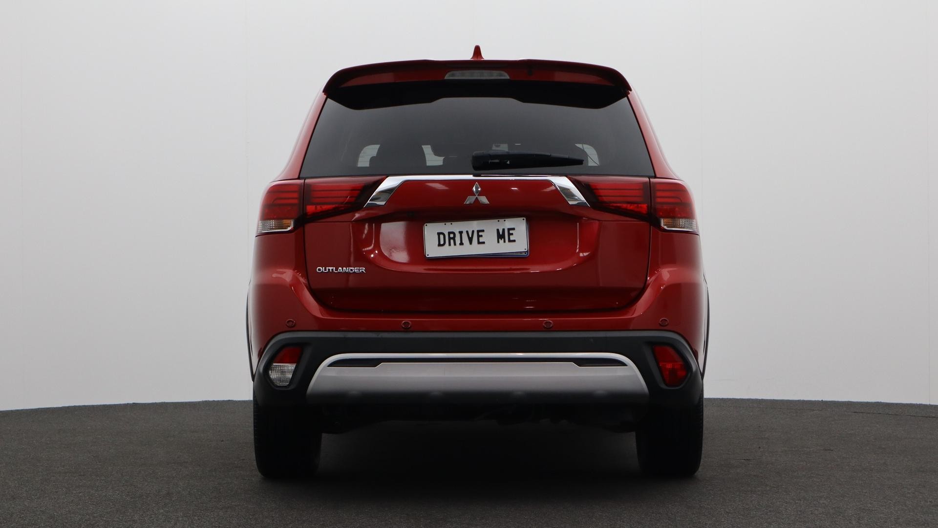 Mitsubishi Outlander image 3