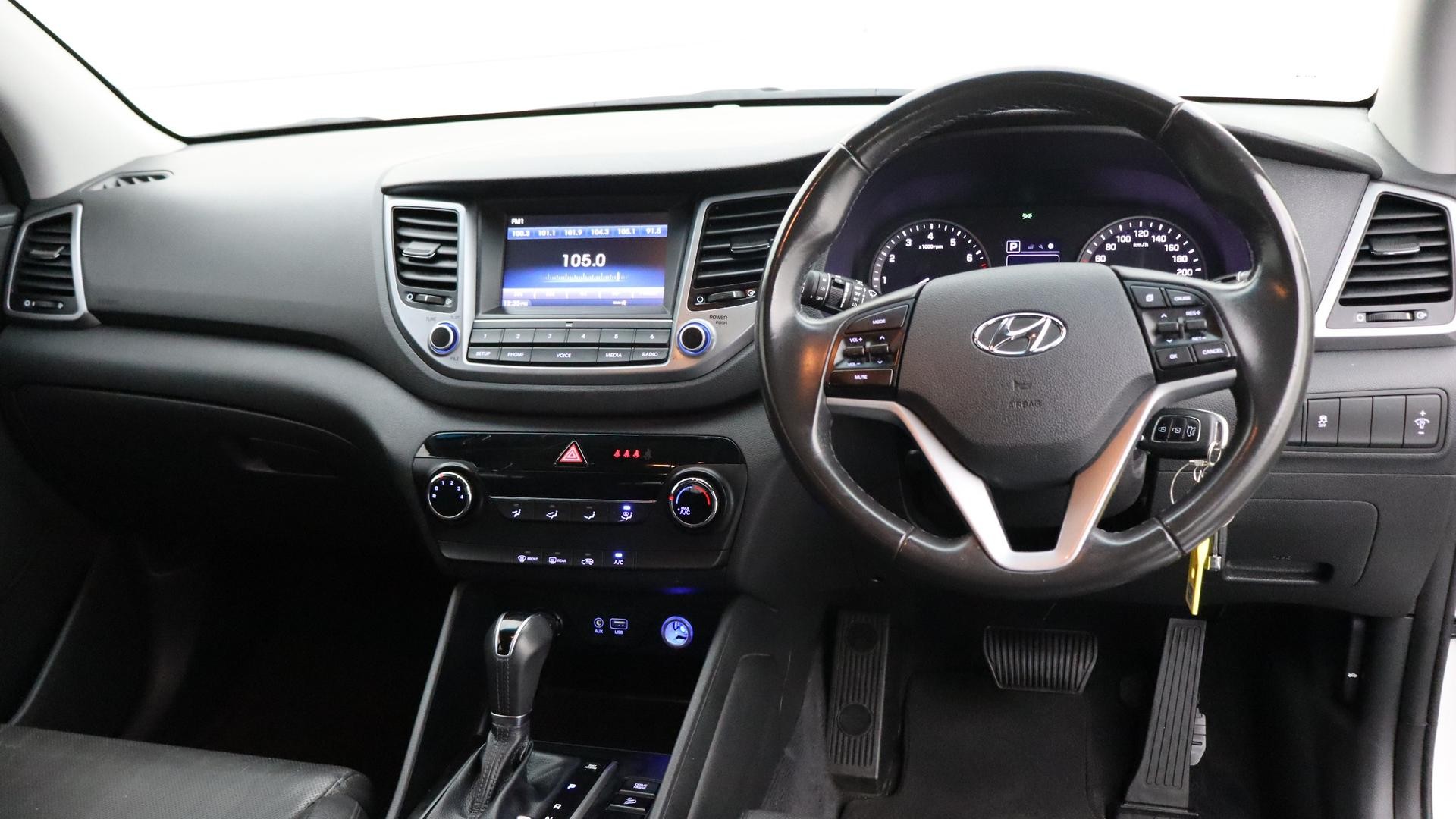 Hyundai Tucson image 4