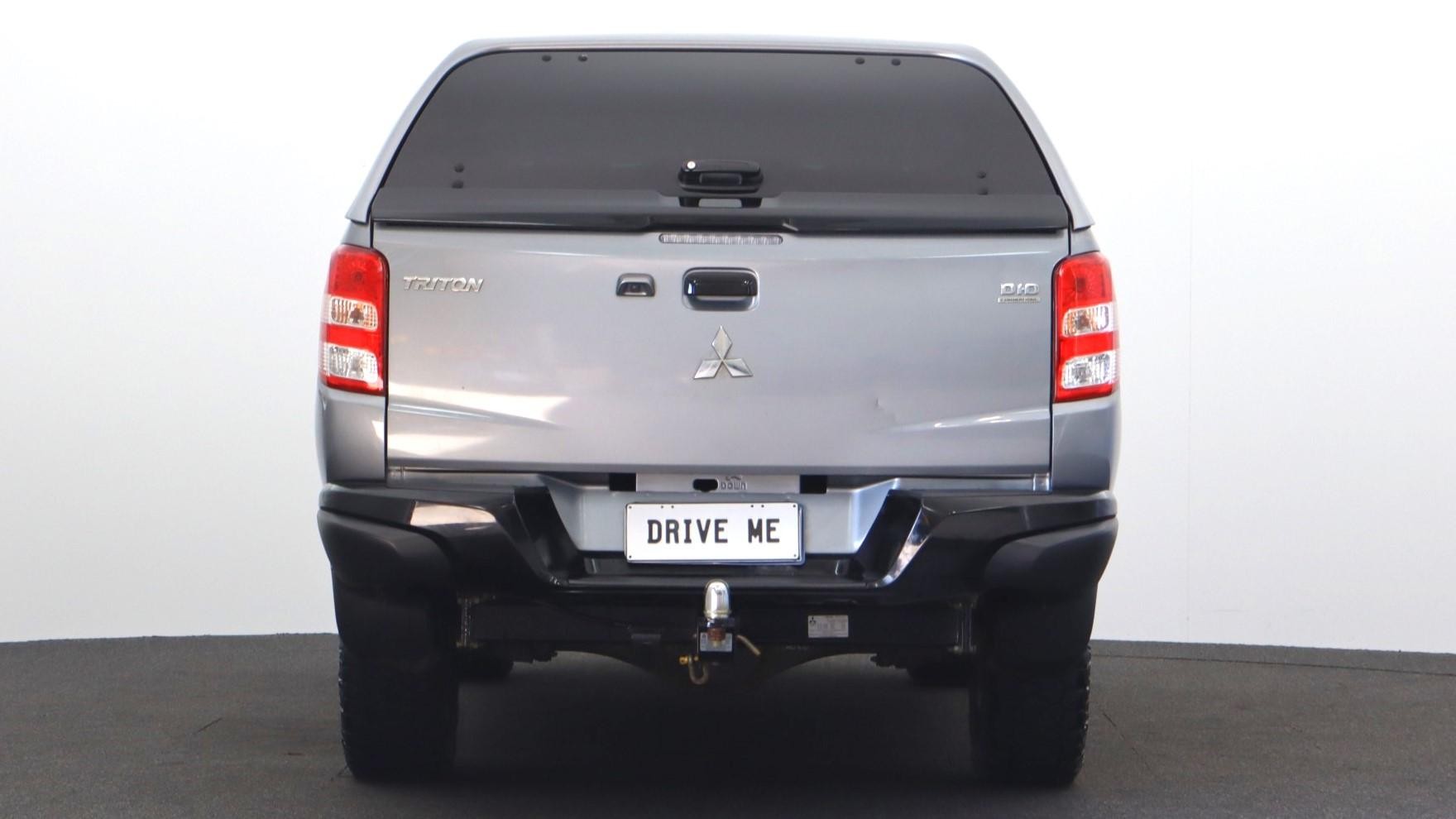 Mitsubishi Triton image 3