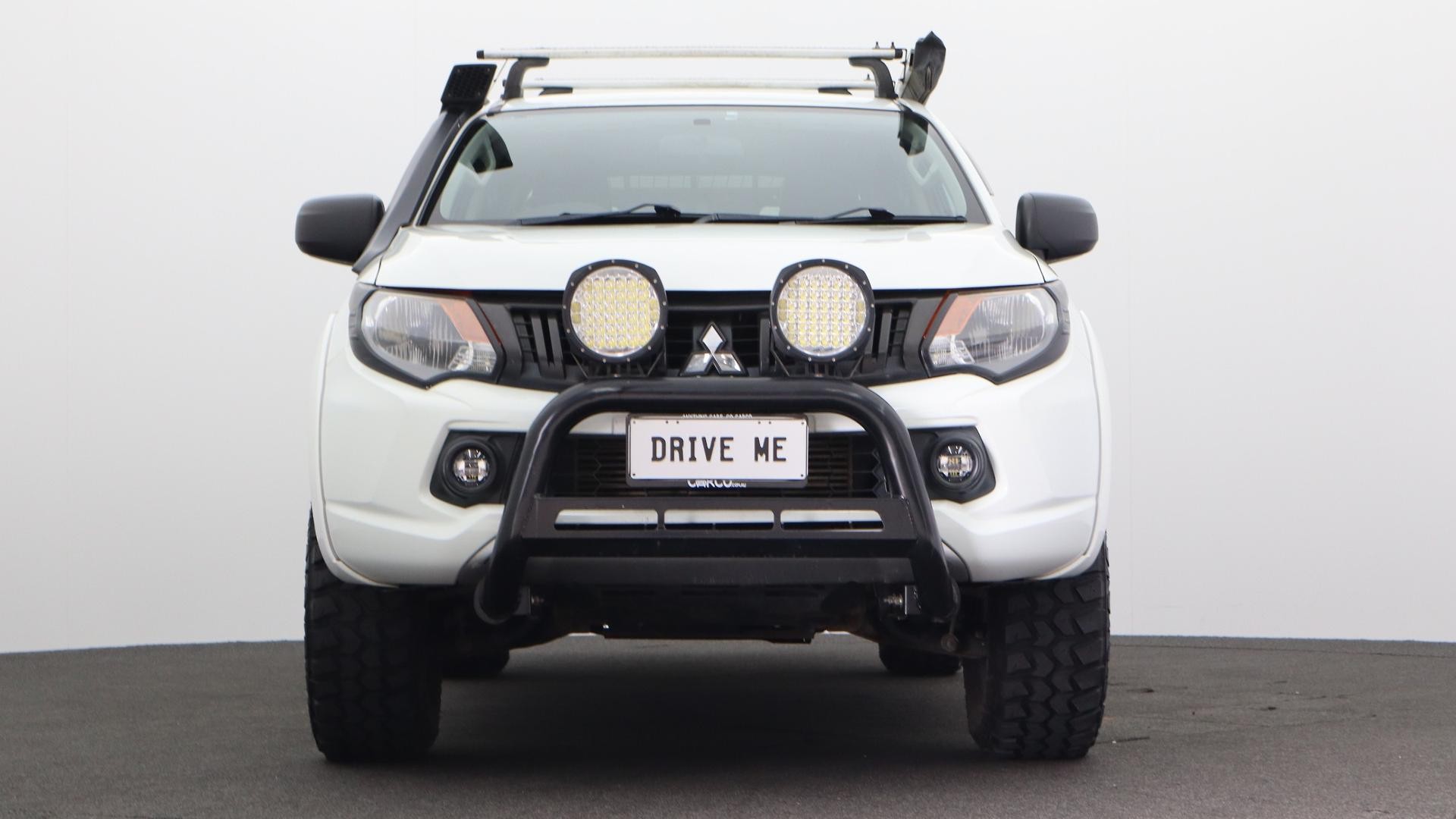 Mitsubishi Triton image 2