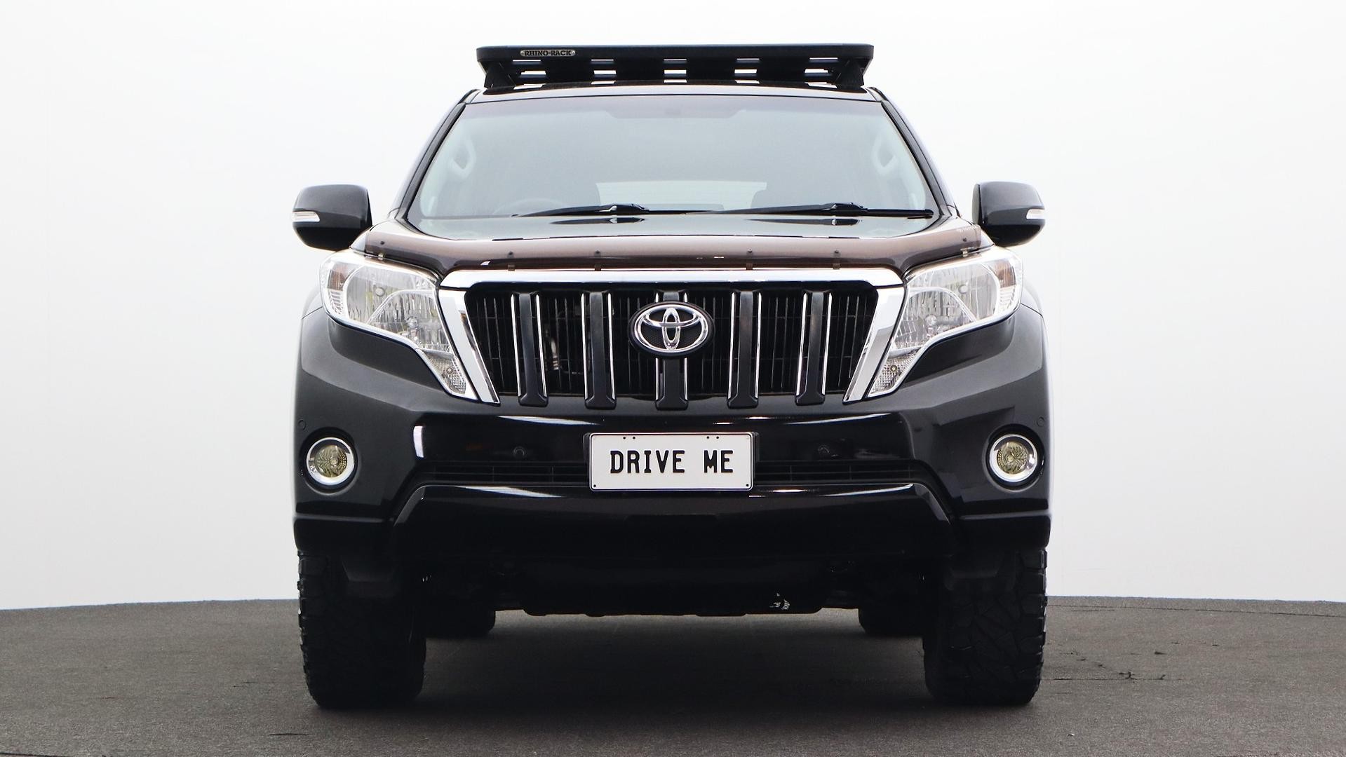 Toyota Landcruiser Prado image 2